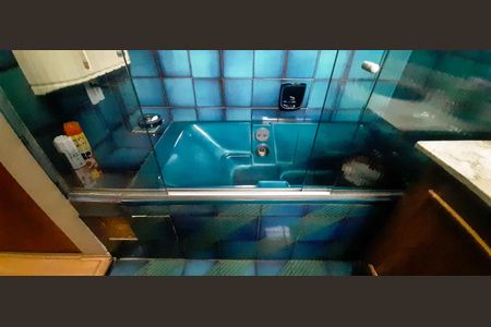 Casa à venda com 250m², 2 quartos e 4 vagas