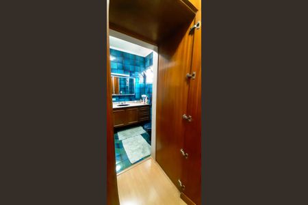 Casa à venda com 250m², 2 quartos e 4 vagas