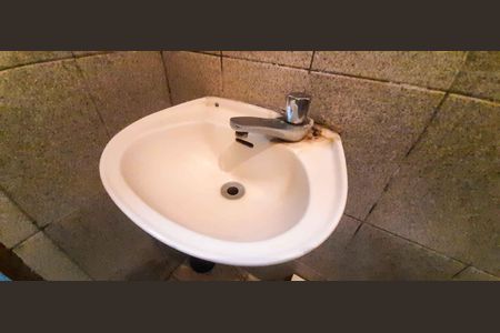 Casa à venda com 250m², 2 quartos e 4 vagas