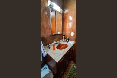 Casa à venda com 250m², 2 quartos e 4 vagas