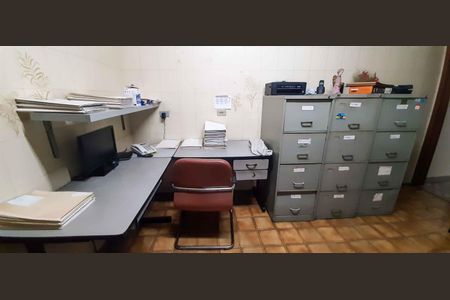 Casa à venda com 250m², 2 quartos e 4 vagas