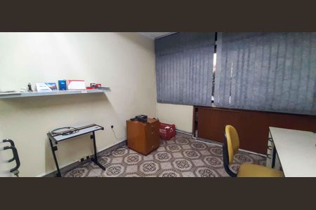 Casa à venda com 250m², 2 quartos e 4 vagas