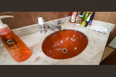 Casa à venda com 250m², 2 quartos e 4 vagas