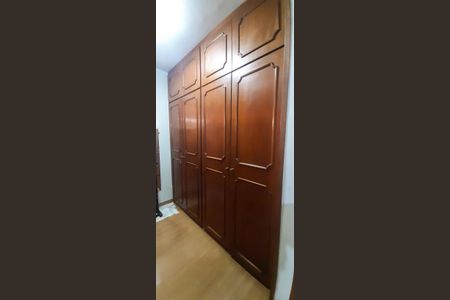 Casa à venda com 250m², 2 quartos e 4 vagas