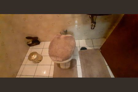 Casa à venda com 250m², 2 quartos e 4 vagas Casa à venda com 250m², 2 quartos e 4 vagasBanheiro da Sala de Estar