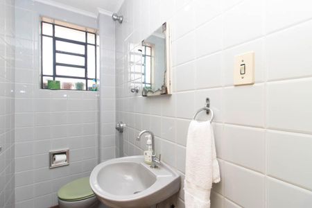 Casa à venda com 201m², 5 quartos e 2 vagasLavabo