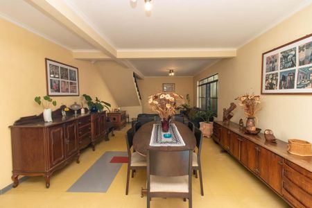 Casa à venda com 201m², 5 quartos e 2 vagasSala