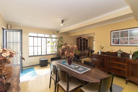 Casa à venda com 201m², 5 quartos e 2 vagasSala