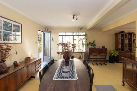 Casa à venda com 201m², 5 quartos e 2 vagasSala