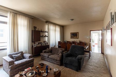 Apartamento à venda com 180m², 3 quartos e 1 vagaSala