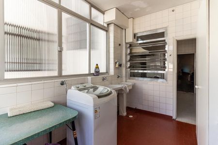 Apartamento à venda com 180m², 3 quartos e 1 vagaÁrea de Serviço