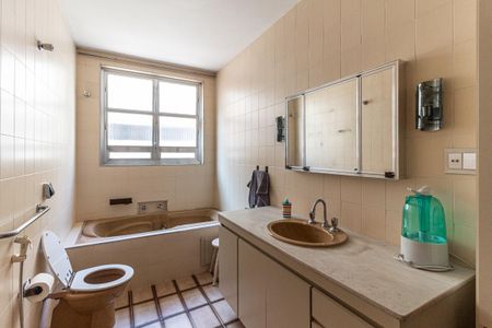 Apartamento à venda com 180m², 3 quartos e 1 vagaBanheiro 2