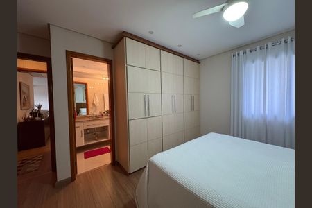 Apartamento à venda com 142m², 3 quartos e 7 vagasSuíte 1