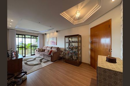 Apartamento à venda com 142m², 3 quartos e 7 vagasSala