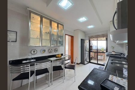 Apartamento à venda com 142m², 3 quartos e 7 vagasCozinha
