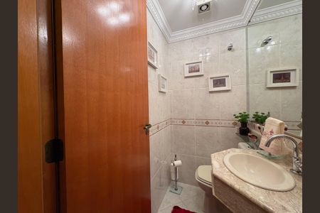 Apartamento à venda com 142m², 3 quartos e 7 vagasLavabo