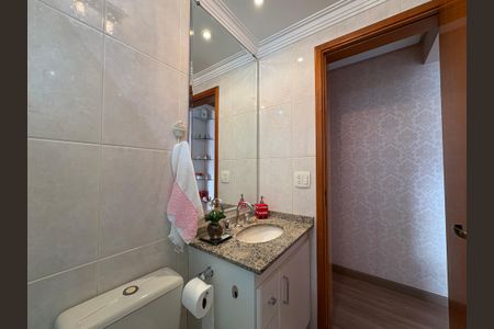 Apartamento à venda com 142m², 3 quartos e 7 vagasBanheiro suíte 3