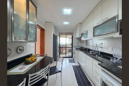 Apartamento à venda com 142m², 3 quartos e 7 vagasCozinha