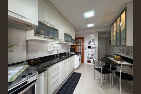 Apartamento à venda com 142m², 3 quartos e 7 vagasCozinha
