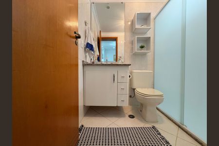 Apartamento à venda com 142m², 3 quartos e 7 vagasBanheiro suíte 2