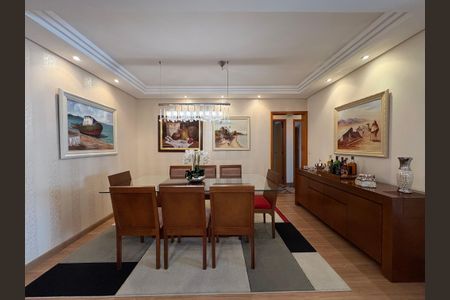 Apartamento à venda com 142m², 3 quartos e 7 vagasSala