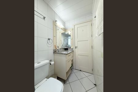 Apartamento à venda com 76m², 2 quartos e 1 vaga Apartamento à venda com 76m², 2 quartos e 1 vagaBanheiro