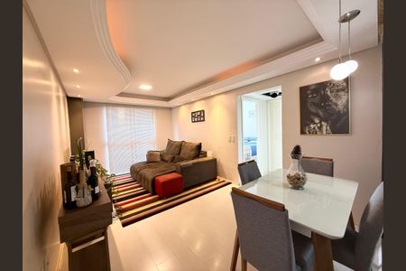 Apartamento à venda com 76m², 2 quartos e 1 vaga Apartamento à venda com 76m², 2 quartos e 1 vagaSala