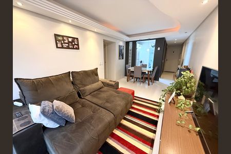 Apartamento à venda com 76m², 2 quartos e 1 vaga Apartamento à venda com 76m², 2 quartos e 1 vagaSala
