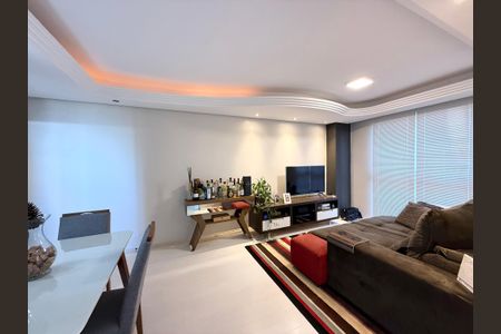 Apartamento à venda com 76m², 2 quartos e 1 vaga Apartamento à venda com 76m², 2 quartos e 1 vagaSala