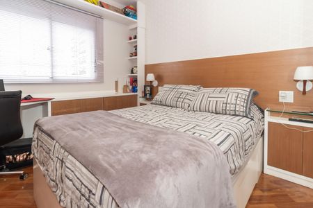 Apartamento à venda com 171m², 4 quartos e 3 vagasQuarto 4