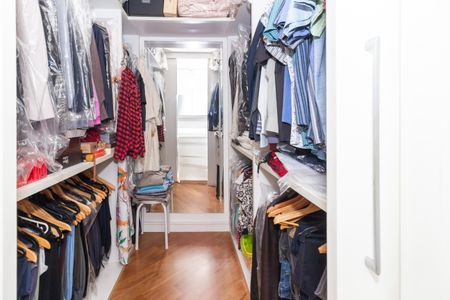 Apartamento à venda com 171m², 4 quartos e 3 vagasCloset da suíte 1