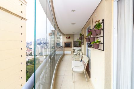 Apartamento à venda com 171m², 4 quartos e 3 vagasVaranda