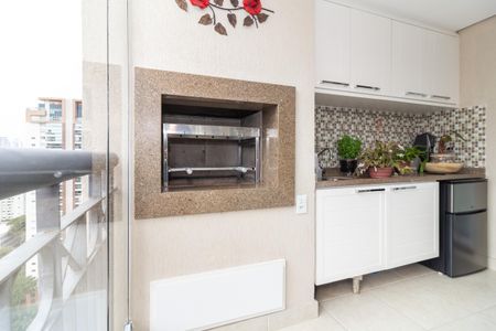 Apartamento à venda com 171m², 4 quartos e 3 vagasVaranda