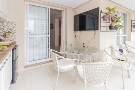 Apartamento à venda com 171m², 4 quartos e 3 vagasVaranda