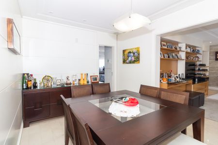 Apartamento à venda com 171m², 4 quartos e 3 vagasSala