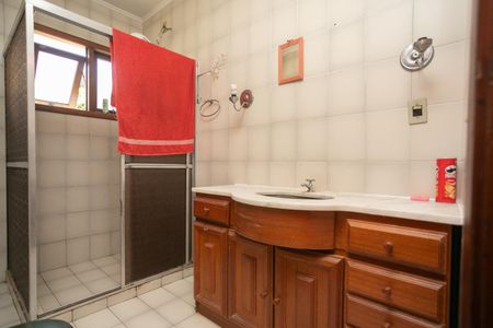 Casa à venda com 700m², 5 quartos e 2 vagasBanheiro 3