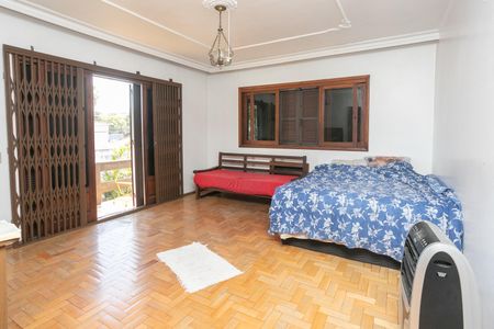 Casa à venda com 700m², 5 quartos e 2 vagasSuite