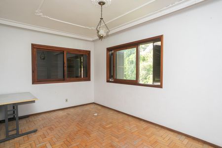 Casa à venda com 700m², 5 quartos e 2 vagasQuarto 3