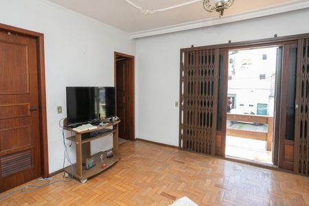 Casa à venda com 700m², 5 quartos e 2 vagasSuite