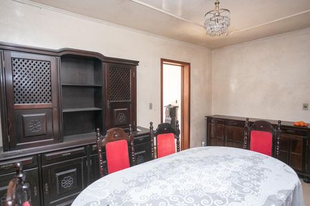 Casa à venda com 700m², 5 quartos e 2 vagasSala de jantar