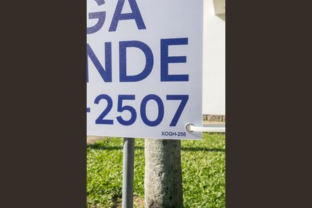 Casa à venda com 700m², 5 quartos e 2 vagasPLaca instalada - XOGH-256