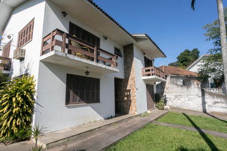 Casa à venda com 700m², 5 quartos e 2 vagasFachada da casa