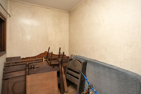 Casa à venda com 700m², 5 quartos e 2 vagasQuarto auxiliar