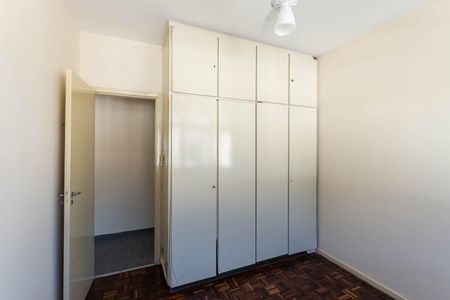 Apartamento à venda com 120m², 4 quartos e 1 vagaQuarto 2