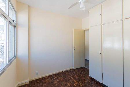 Apartamento à venda com 120m², 4 quartos e 1 vagaQuarto 2