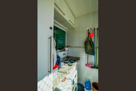 Casa de condomínio à venda com 138m², 3 quartos e 2 vagas Casa de condomínio à venda com 138m², 3 quartos e 2 vagasCozinha e Área de Serviço