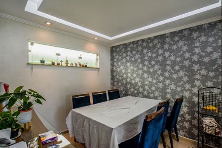 Casa de condomínio à venda com 138m², 3 quartos e 2 vagas Casa de condomínio à venda com 138m², 3 quartos e 2 vagasCozinha e Área de Serviço