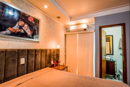 Casa de condomínio à venda com 138m², 3 quartos e 2 vagas Casa de condomínio à venda com 138m², 3 quartos e 2 vagasSuíte