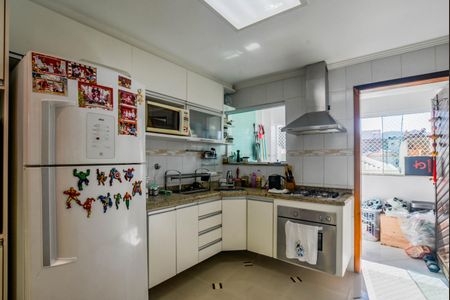 Casa de condomínio à venda com 138m², 3 quartos e 2 vagas Casa de condomínio à venda com 138m², 3 quartos e 2 vagasCozinha e Área de Serviço