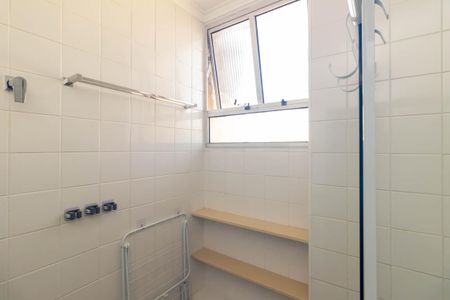 Apartamento à venda com 42m², 1 quarto e sem vaga Apartamento à venda com 42m², 1 quarto e sem vagaBanheiro Social